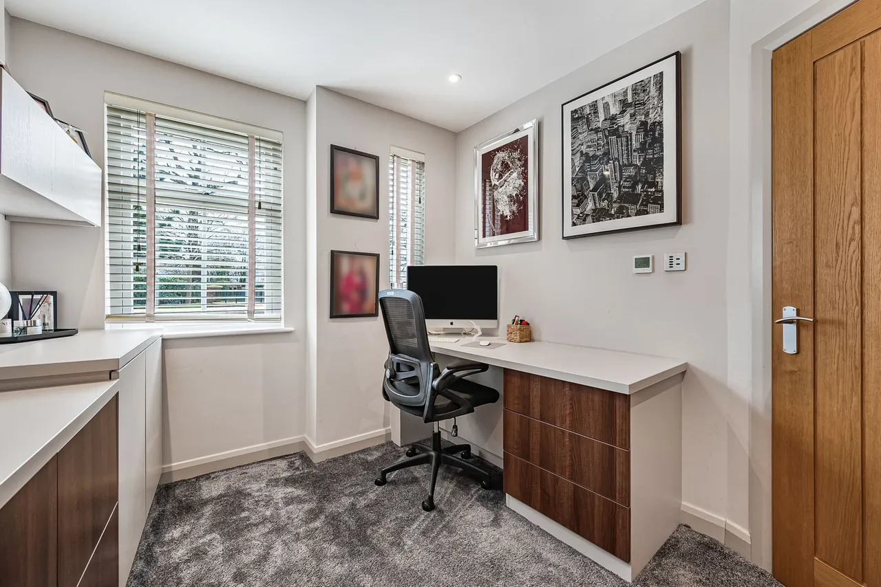 Edge View Crescent, Alderley Edge, photo 9