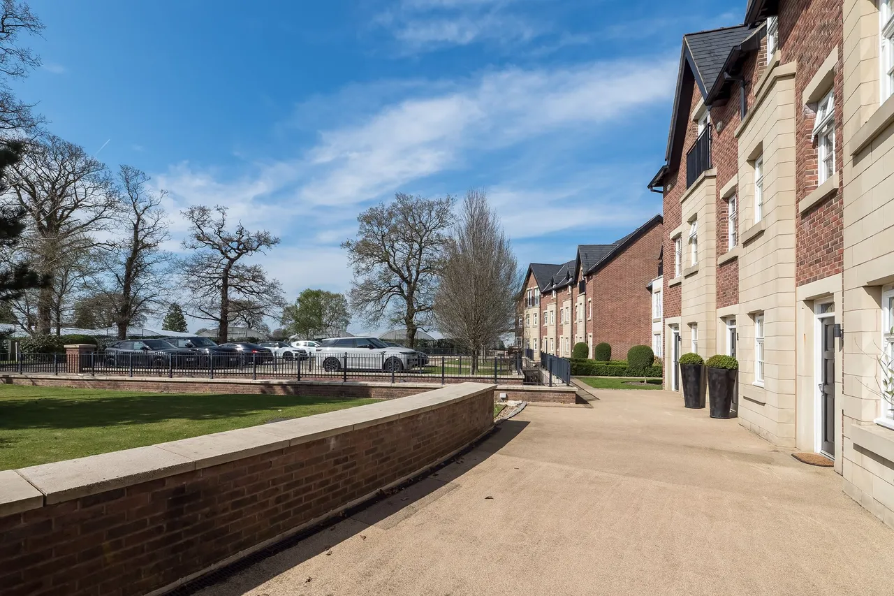 Edge View Crescent, Alderley Edge, photo 26