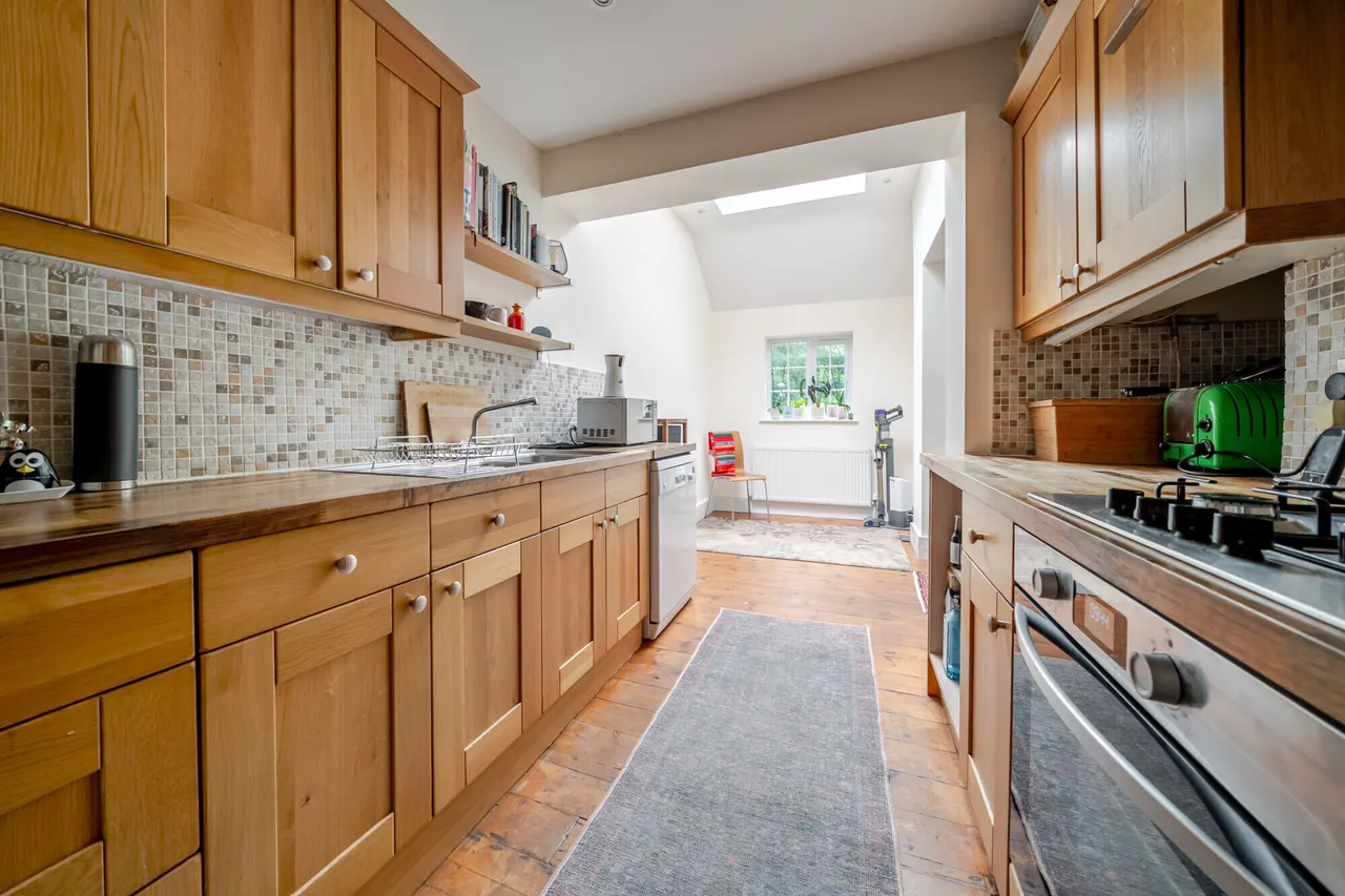 Pathfields, Haslemere, GU27, photo 6