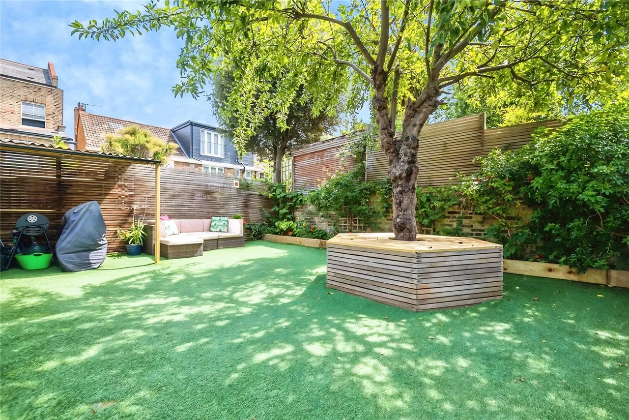 Lordship Lane, SE22, photo 3