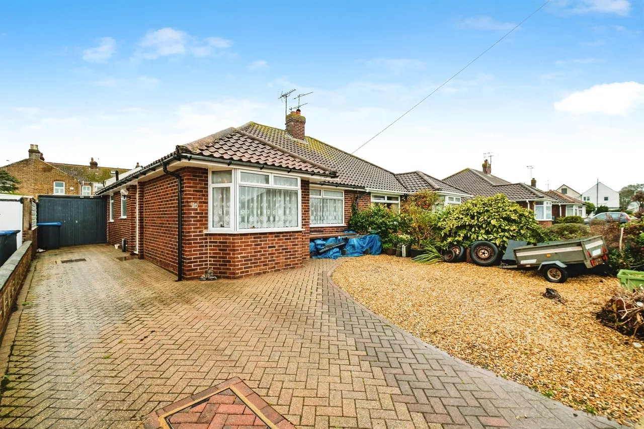 2 bed house for sale — Devonport Road, Worthing