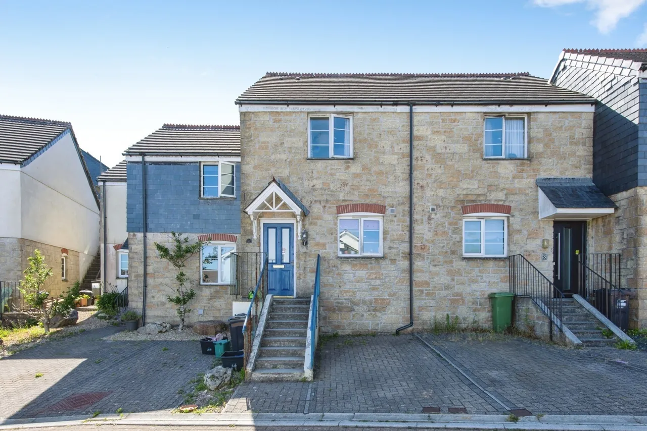 2 bed house for sale, Helena Court, Penwithick, PL26