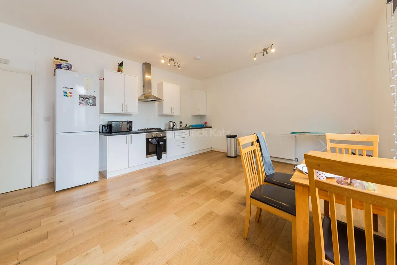 3 bed flat to rent, Hillmarton Road, N7
