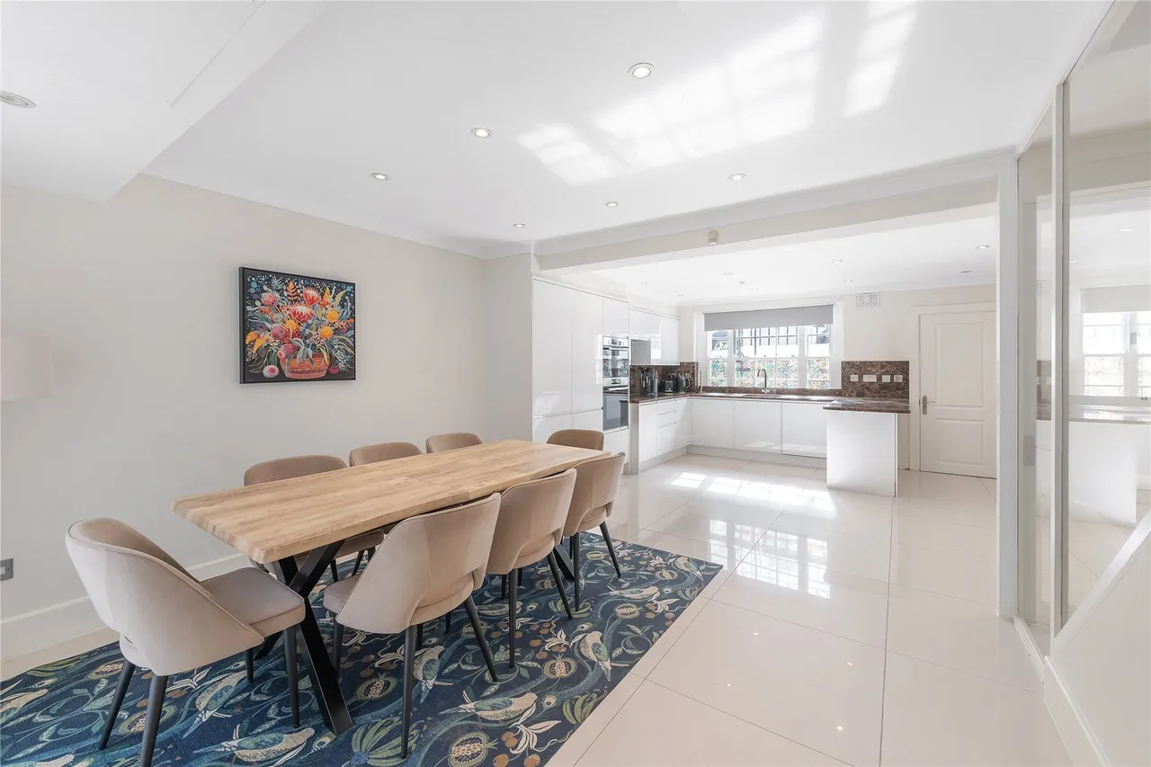 Abingdon Villas, London, W8, photo 3