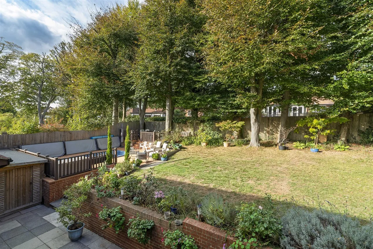 Cherry Tree Close, High Salvington, photo 22