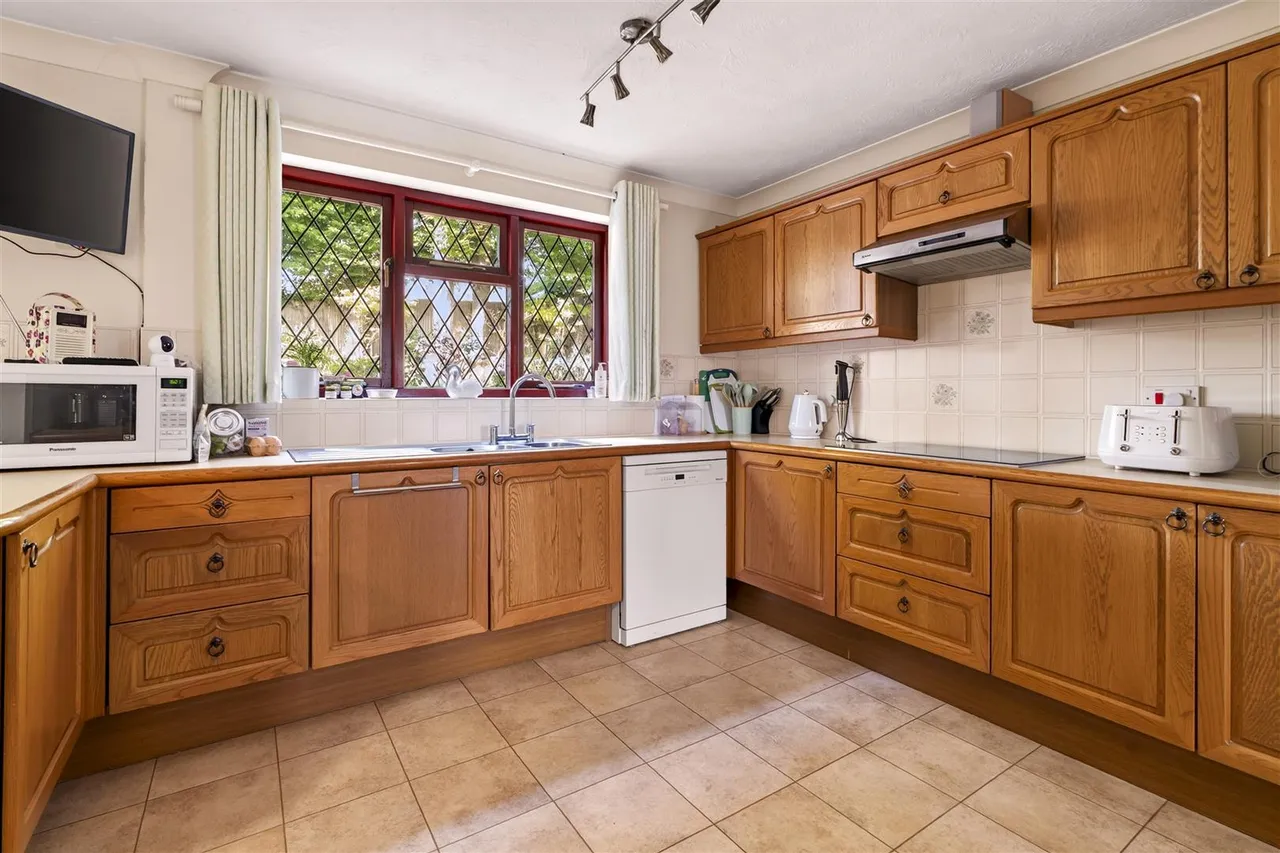 Cherry Tree Close, High Salvington, photo 8