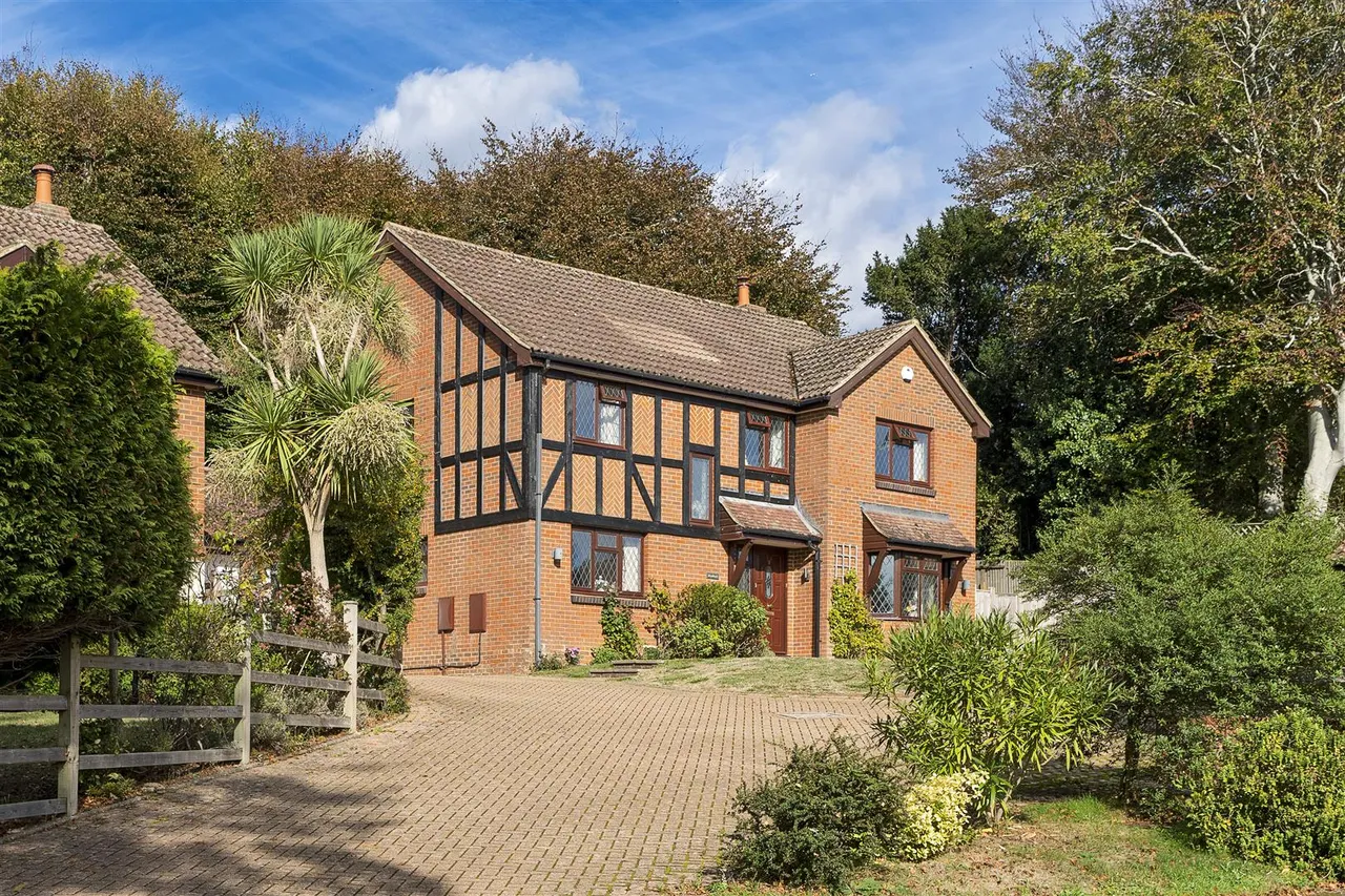 Cherry Tree Close, High Salvington, photo 21