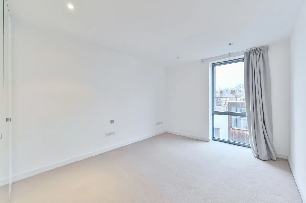 43 Yvon House, Alexandra Avenue, London, photo 8