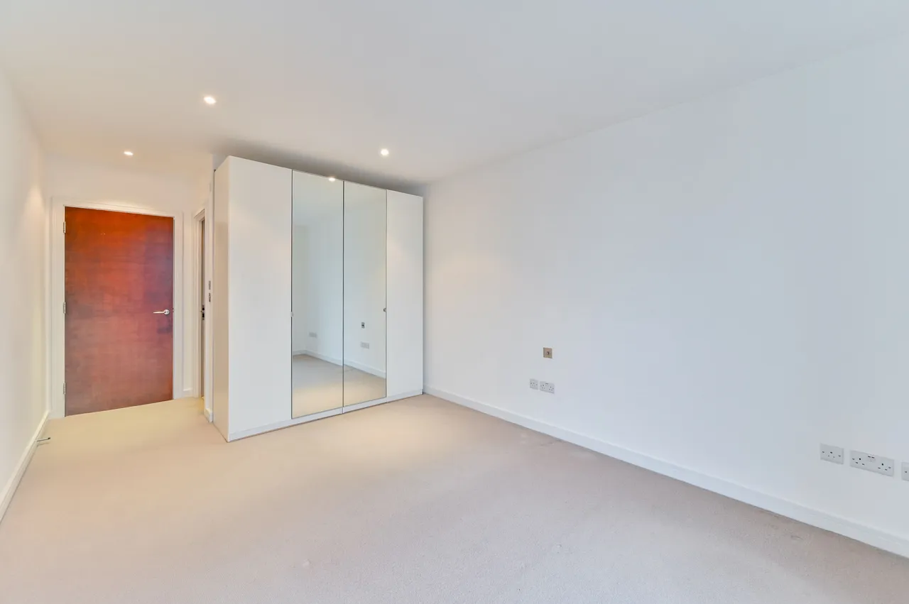 43 Yvon House, Alexandra Avenue, London, photo 9