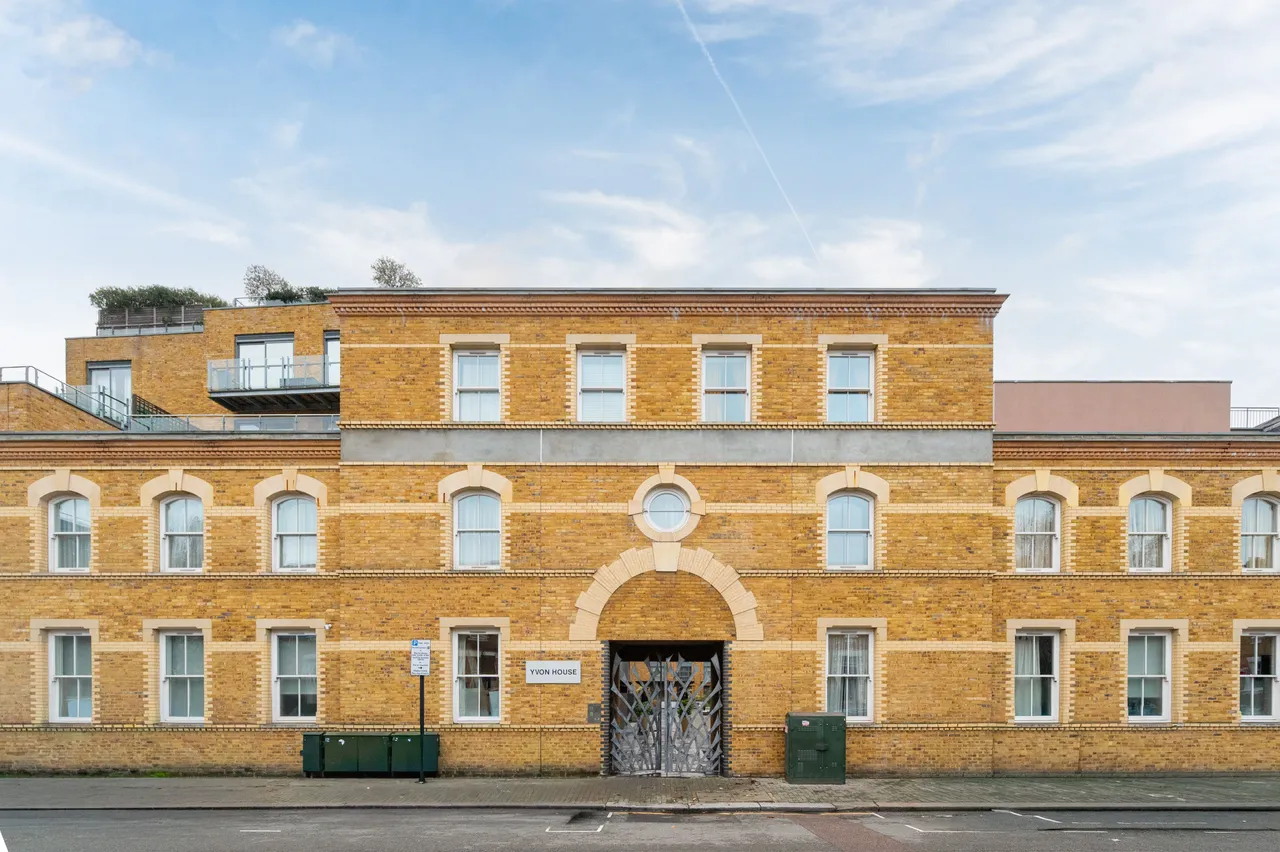 43 Yvon House, Alexandra Avenue, London, photo 11