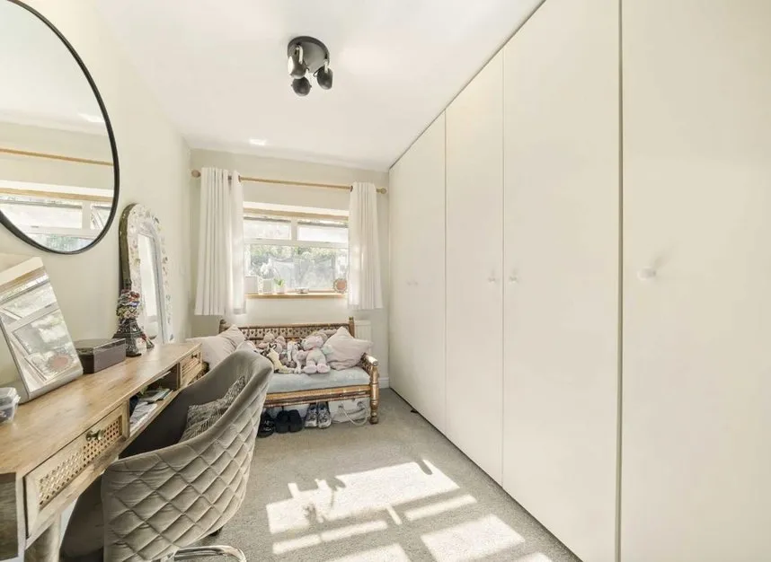 Tenterden Drive, Hendon, NW4, photo 11