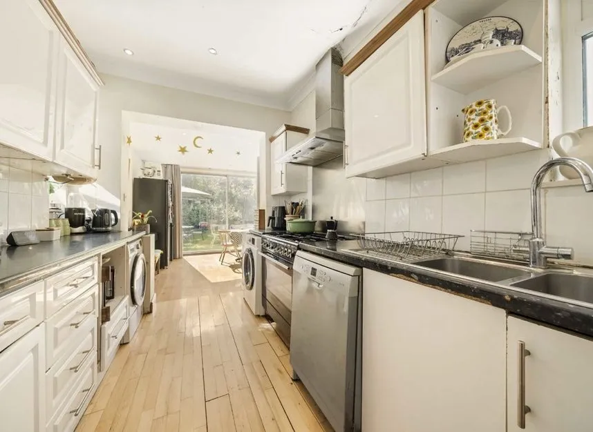 Tenterden Drive, Hendon, NW4, photo 5