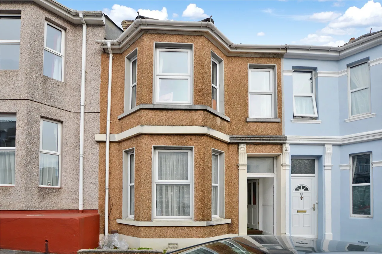 3 bed property for sale — Barton Avenue, Plymouth, Devon, PL2