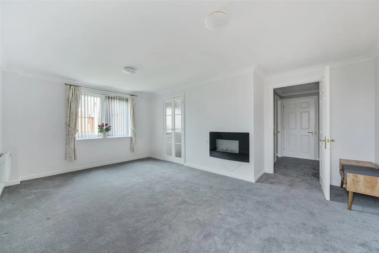 Limpsfield Road, Warlingham, CR6, photo 2