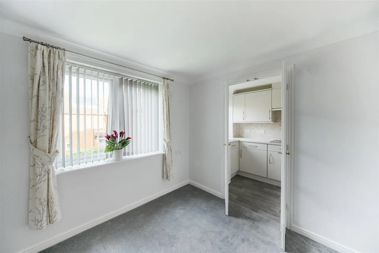 Limpsfield Road, Warlingham, CR6, photo 4