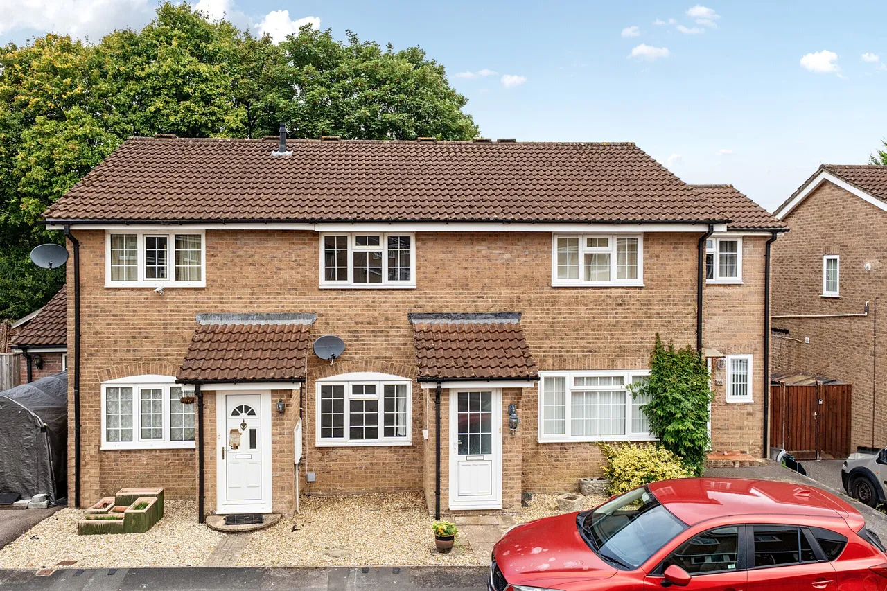 2 bed property for sale, Roman Way, Honiton, EX14