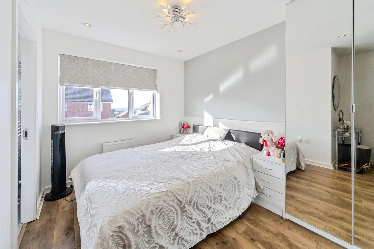 Knibb Drive, Hanslope, MK19, photo 9