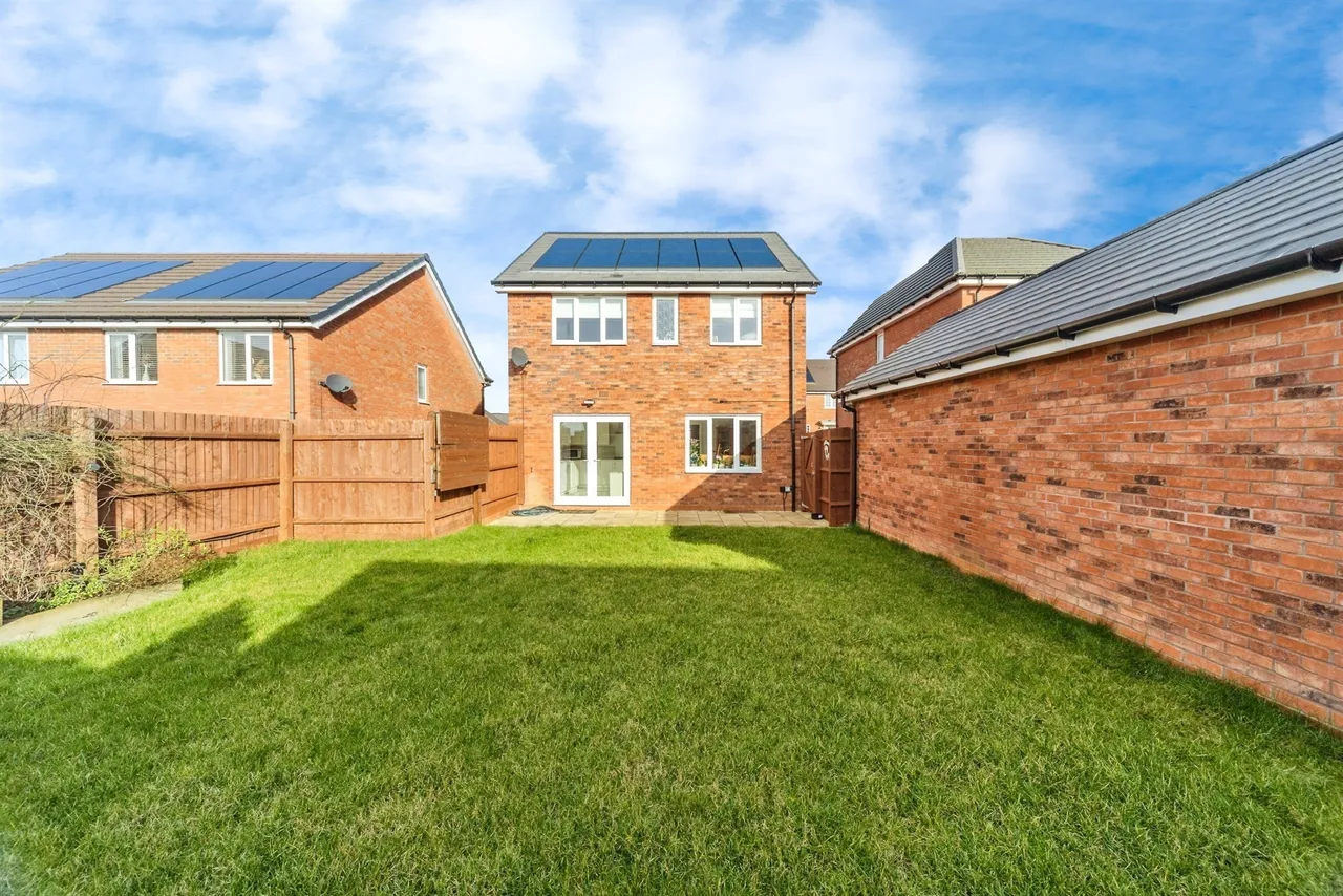 Knibb Drive, Hanslope, MK19, photo 15