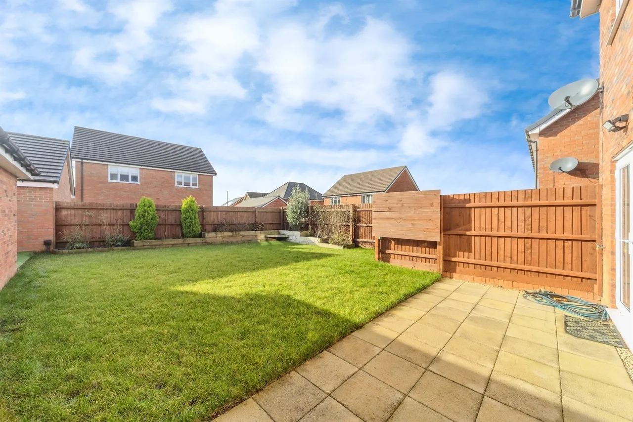 Knibb Drive, Hanslope, MK19, photo 16