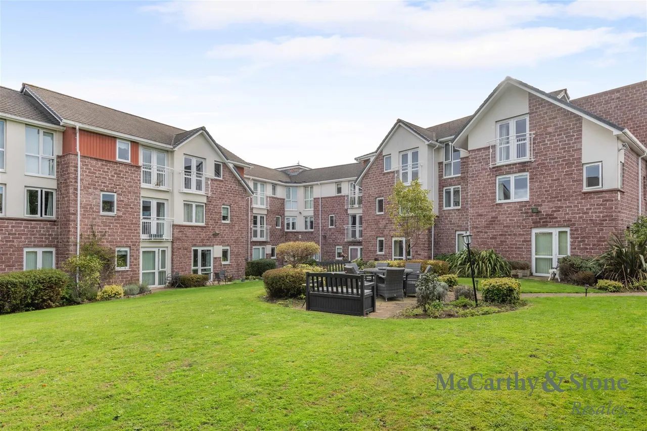 Chester Road, Little Sutton, CH66, photo 12