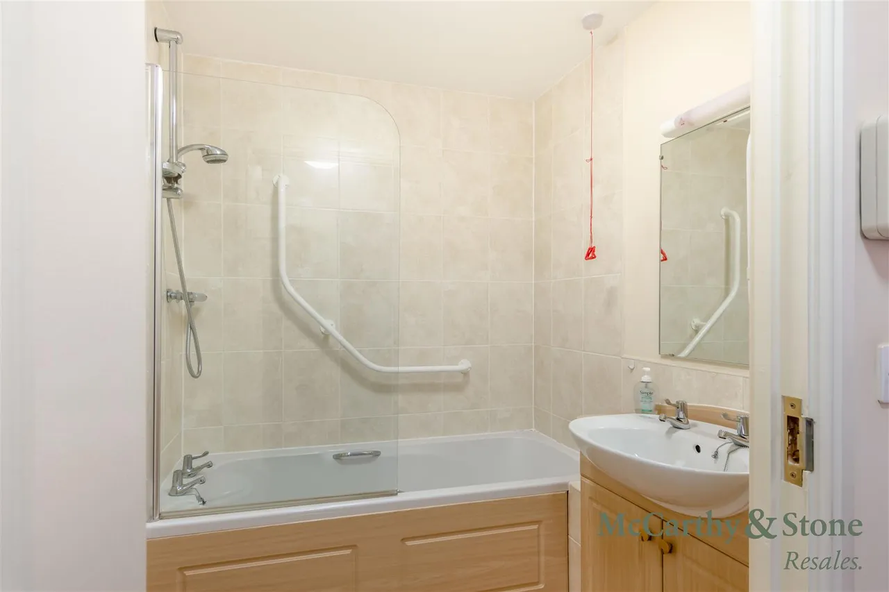 Chester Road, Little Sutton, CH66, photo 6