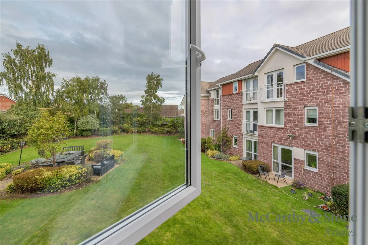 Chester Road, Little Sutton, CH66, photo 11