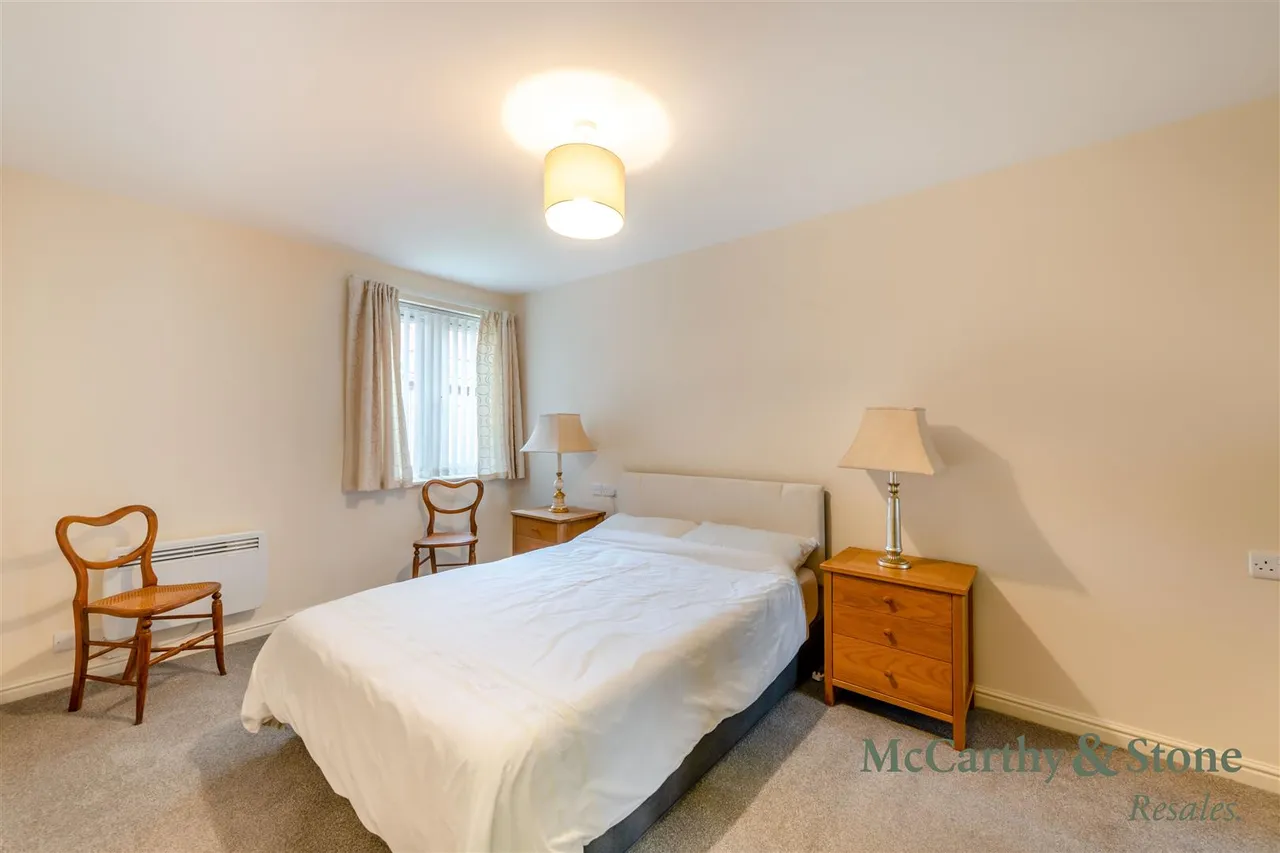 Chester Road, Little Sutton, CH66, photo 8