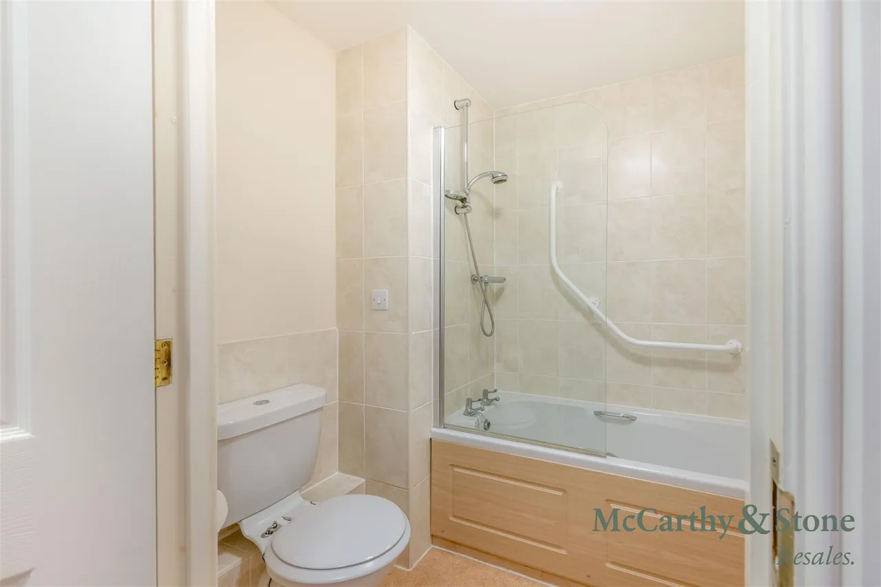 Chester Road, Little Sutton, CH66, photo 7