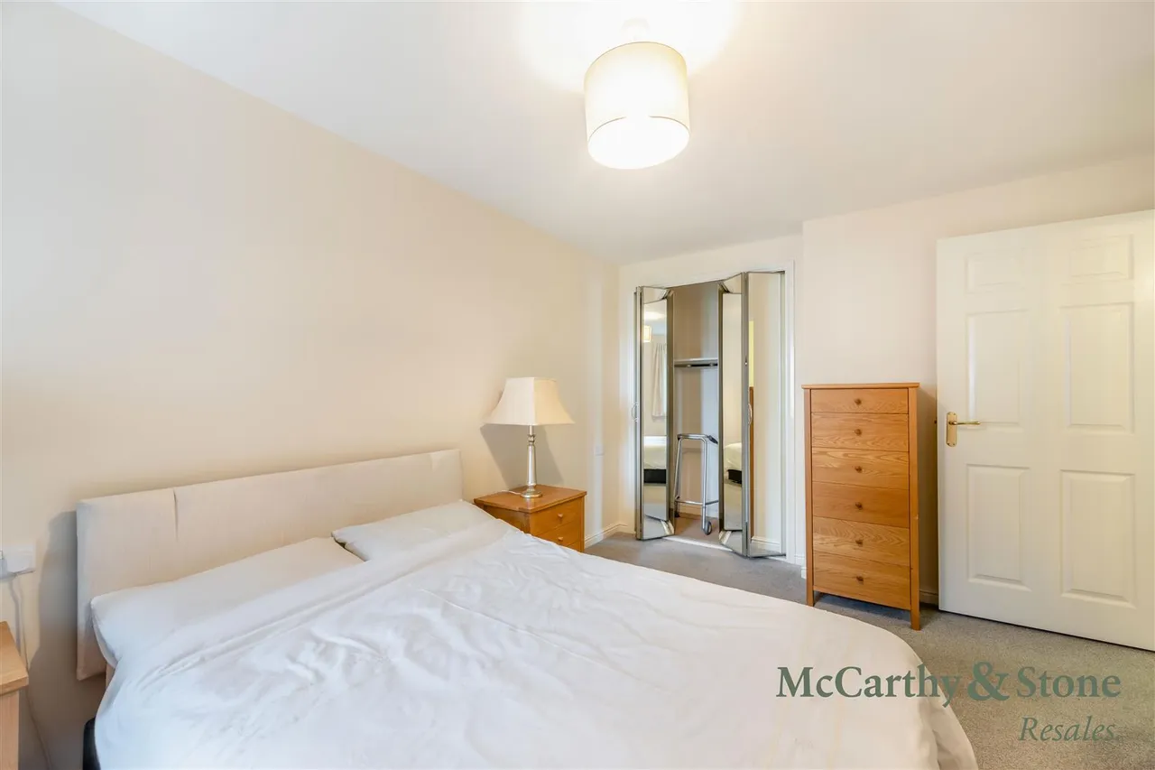 Chester Road, Little Sutton, CH66, photo 9