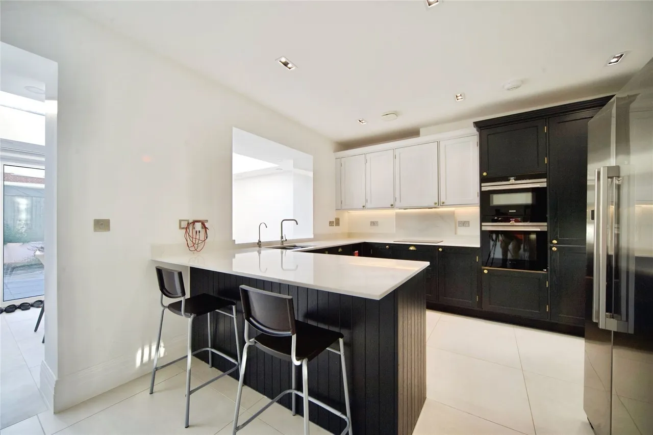 Sassoon Drive, Barnet, EN4, photo 20