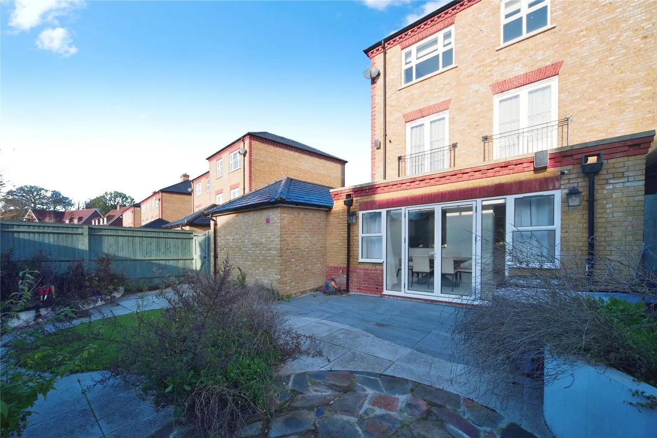Sassoon Drive, Barnet, EN4, photo 24