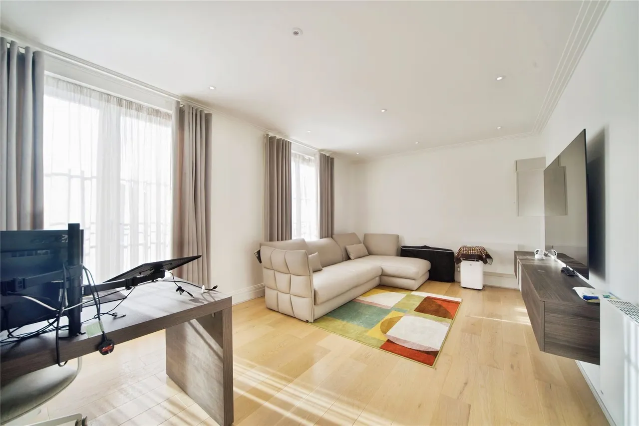 Sassoon Drive, Barnet, EN4, photo 6