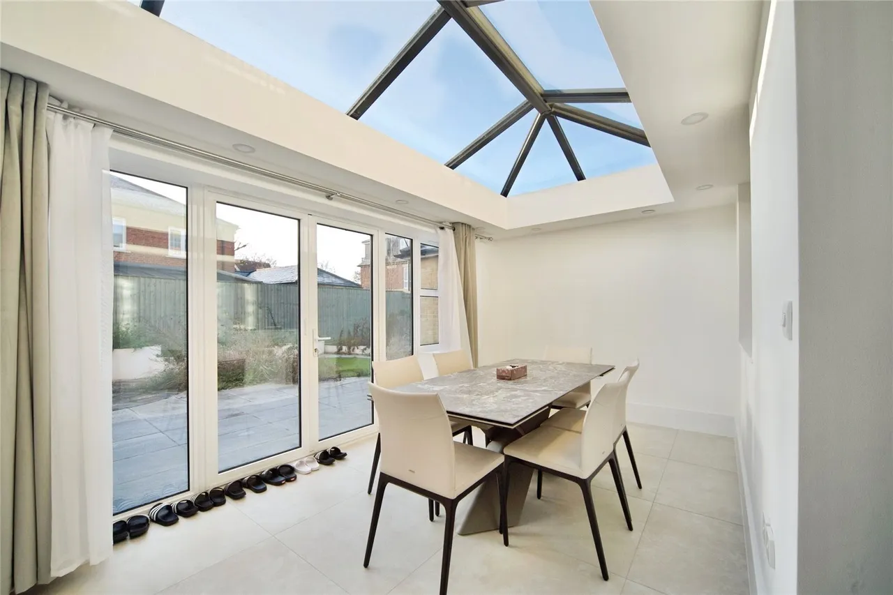 Sassoon Drive, Barnet, EN4, photo 4