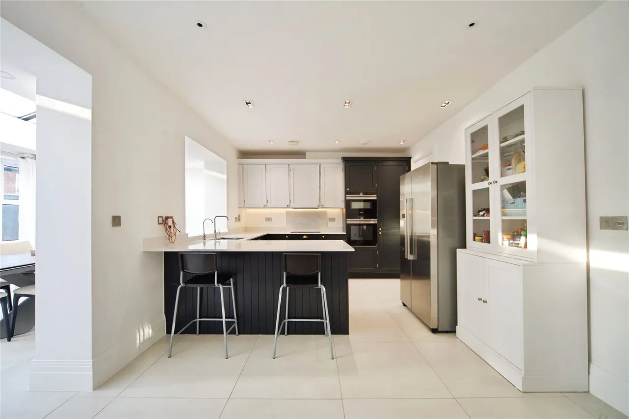 Sassoon Drive, Barnet, EN4, photo 5