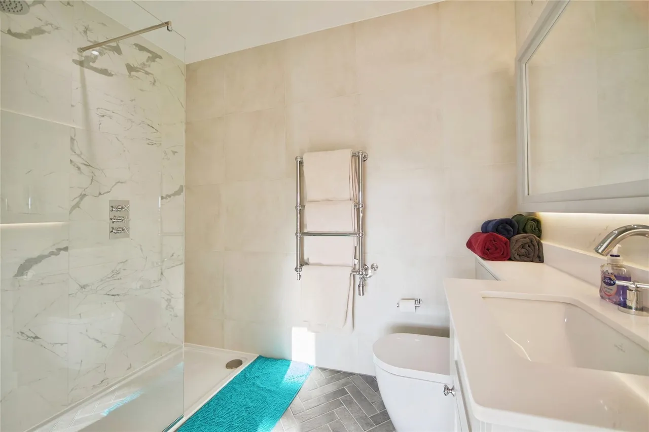 Sassoon Drive, Barnet, EN4, photo 26