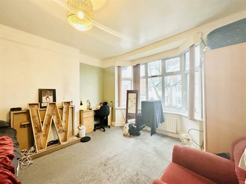 Harlaxton Drive, Lenton, NG7, photo 12