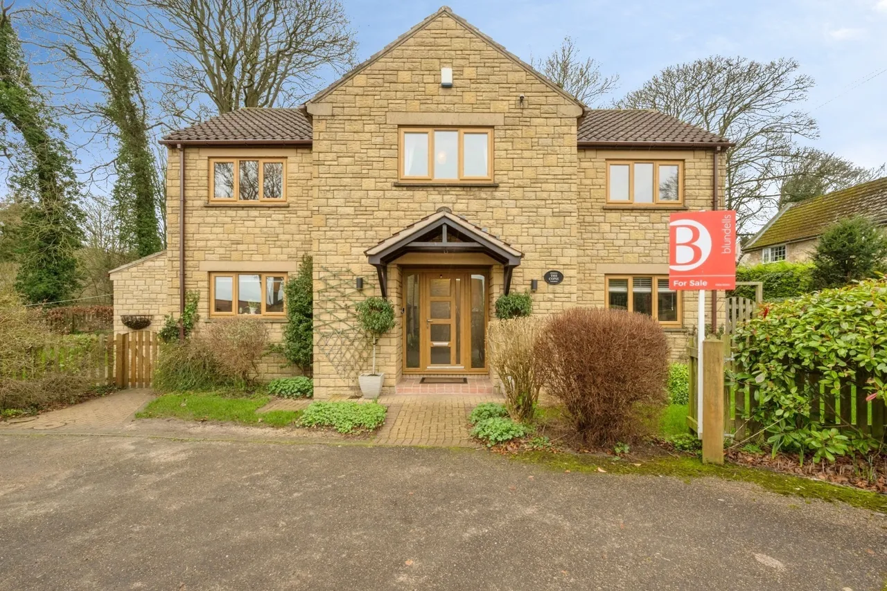 5 bed house for sale — Rectory Close, Skelbrooke, Doncaster, South Yorkshire, DN6