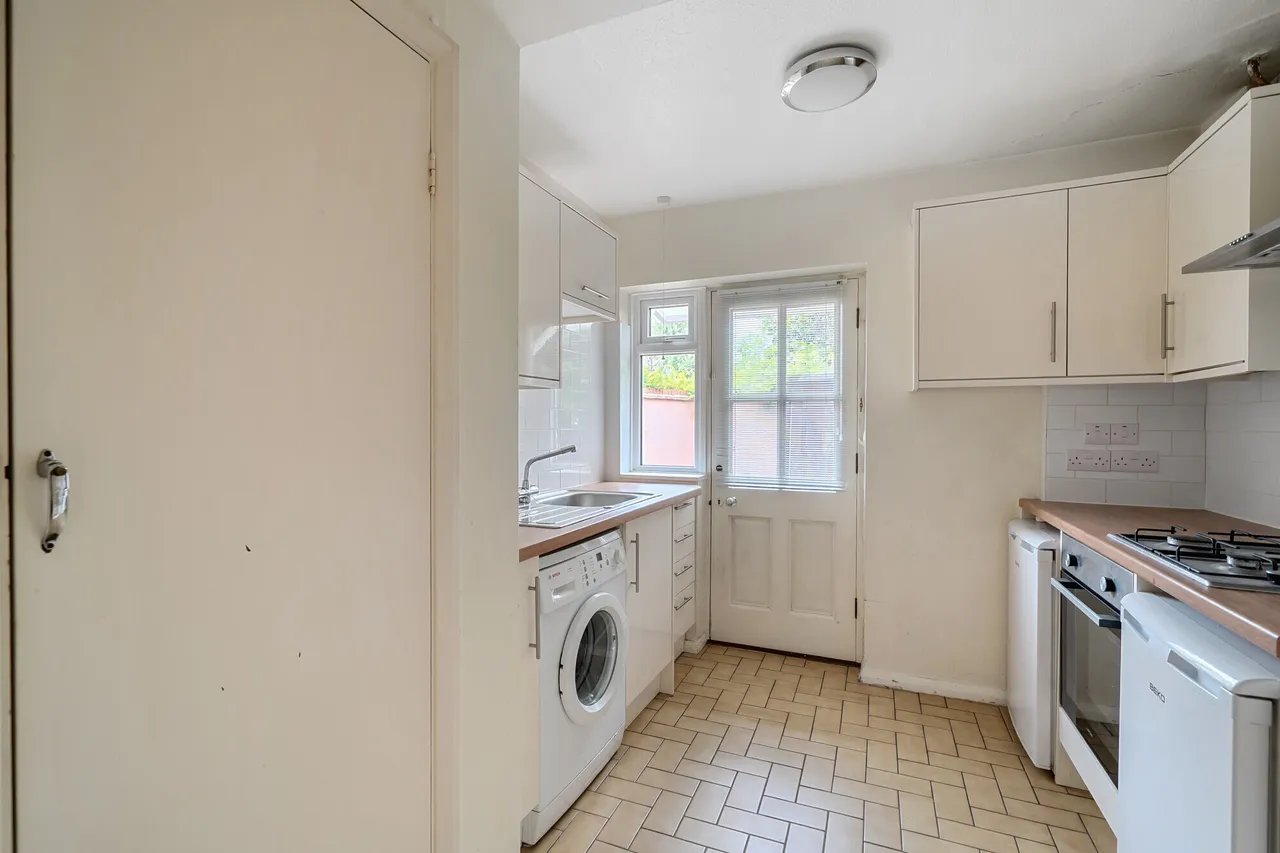 Bolton Avenue, Windsor, SL4, photo 9