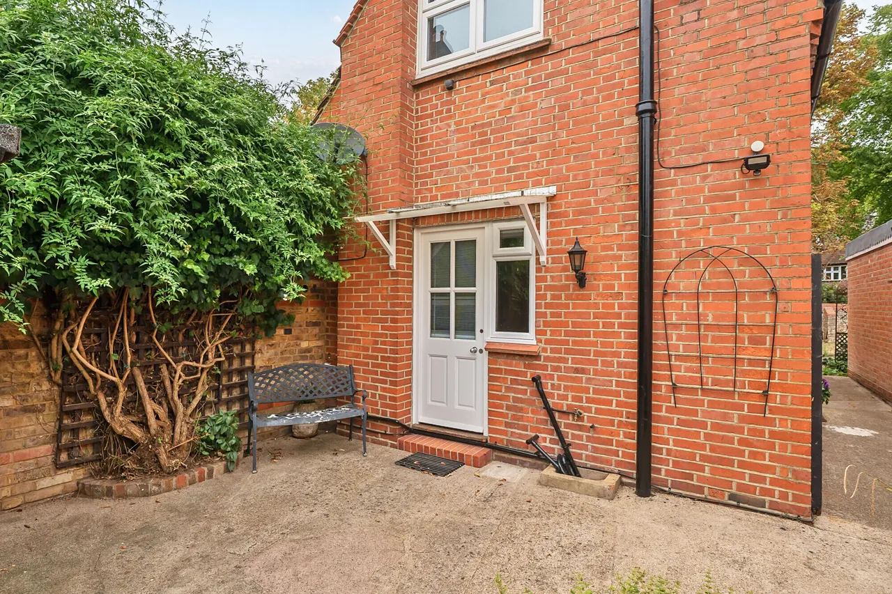 Bolton Avenue, Windsor, SL4, photo 12