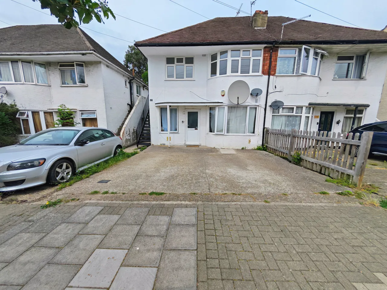 2 bed flat for sale, Stuart Avenue, Harrow, HA2