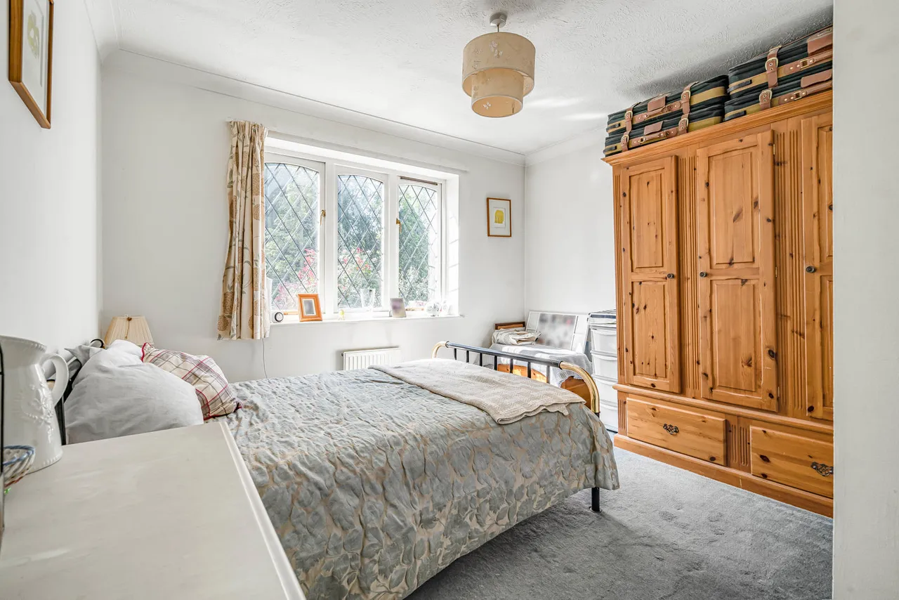 Dartnell Court, West Byfleet, KT14, photo 16
