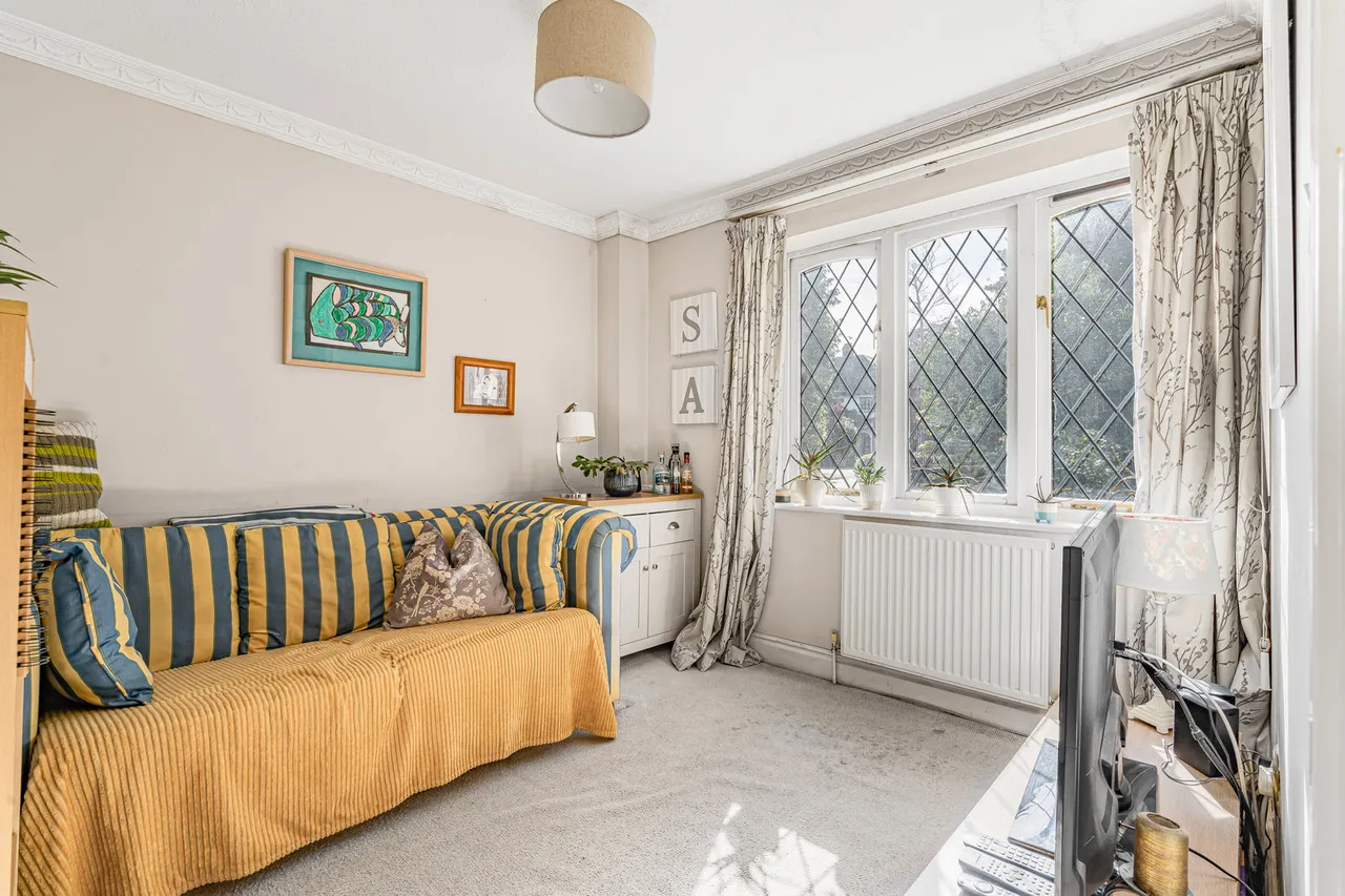 Dartnell Court, West Byfleet, KT14, photo 12