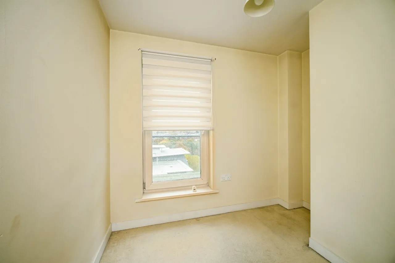 Winterthur Way, Basingstoke, photo 7