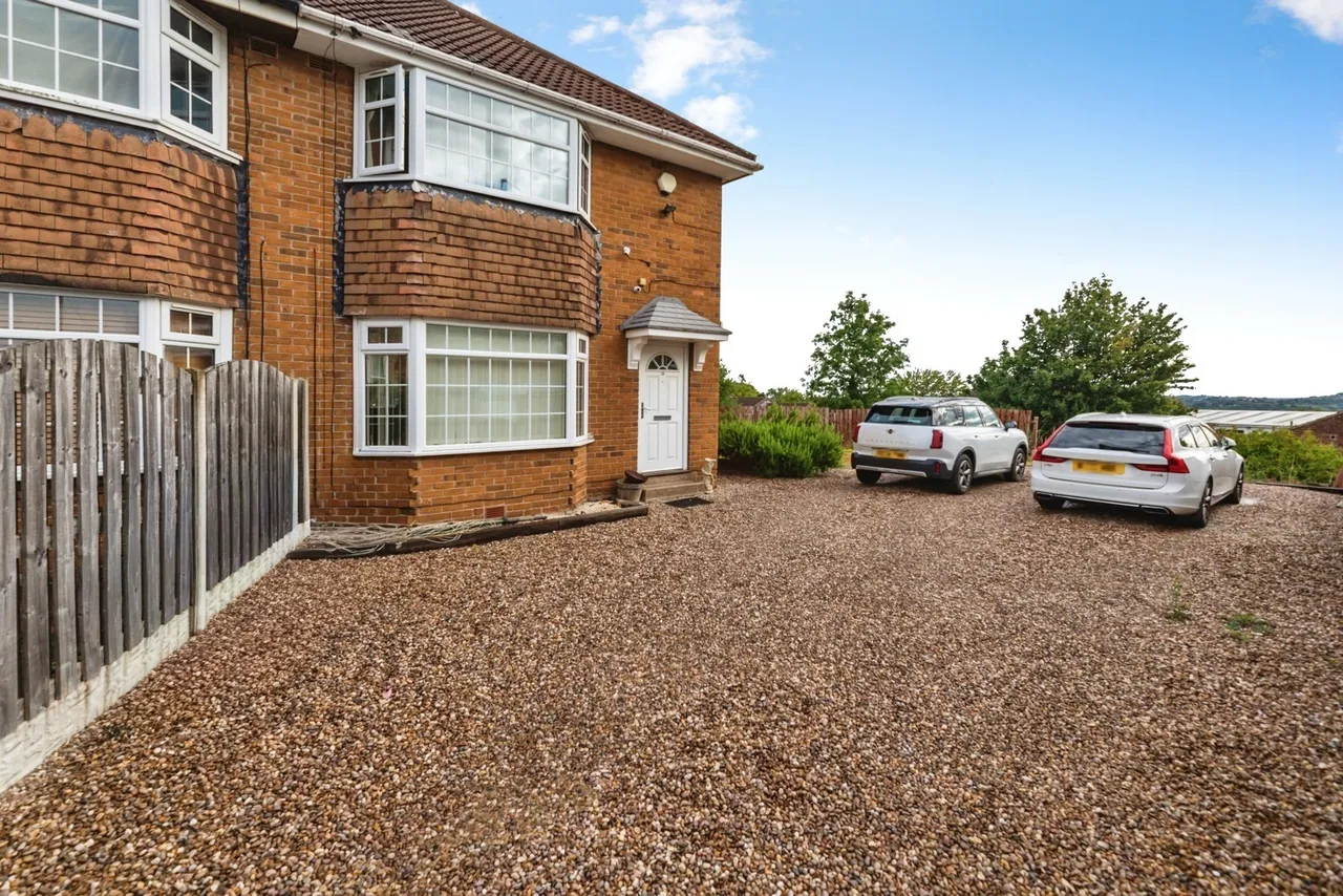 3 bed house for sale — Batworth Drive, Sheffield, S5