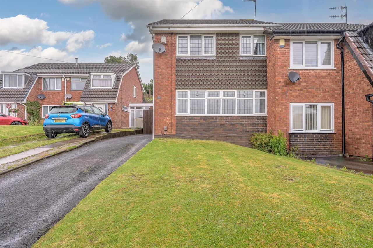 3 bed house for sale — Hordern Crescent, Brierley Hill, DY5 2NR