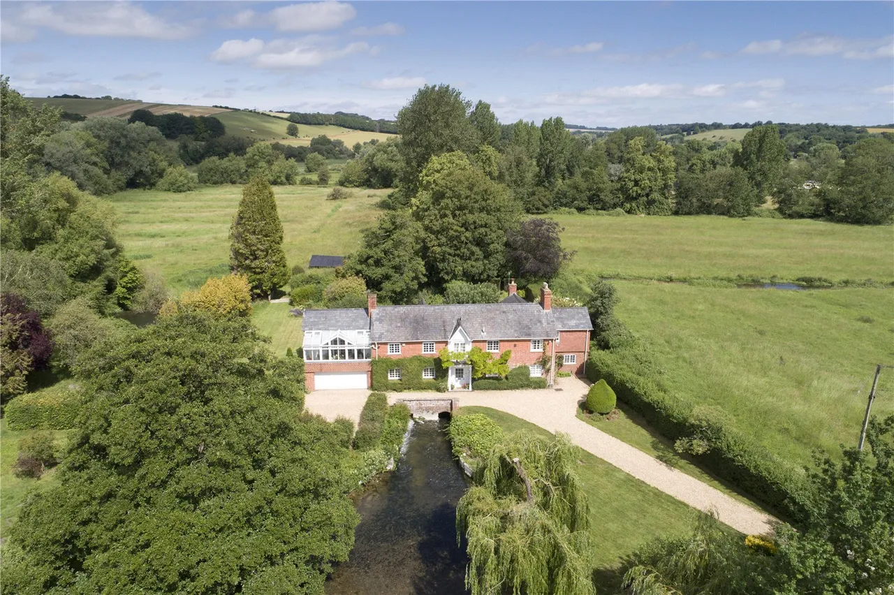 3 bed house for sale — Mill Lane, Stratford sub Castle, Salisbury, Wiltshire, SP1 3LJ