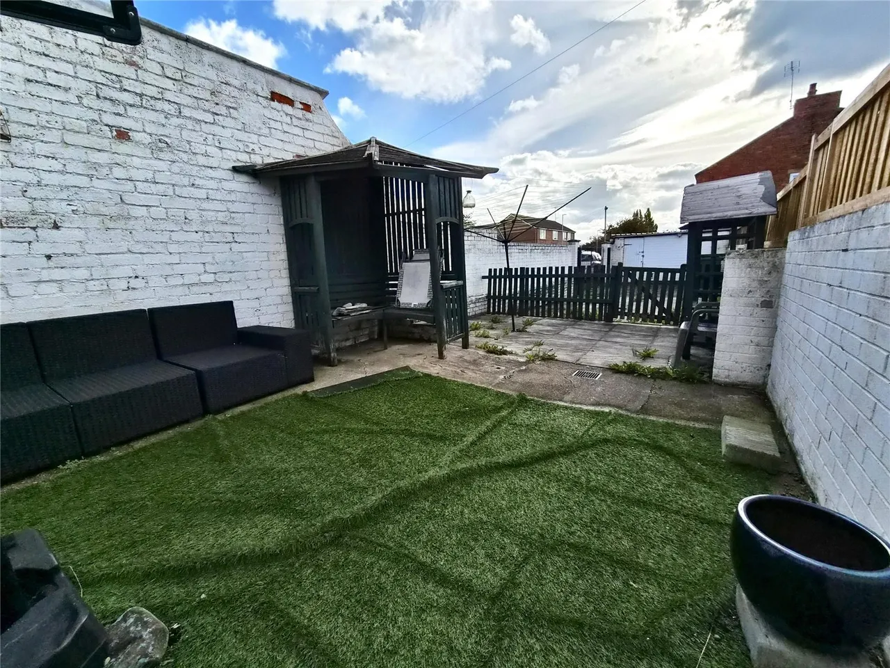 Gatewen Road, New Broughton, LL11, photo 9