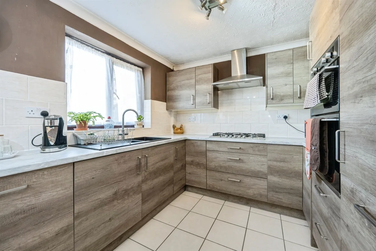 Abbotts Way, Wingrave, Aylesbury, photo 6