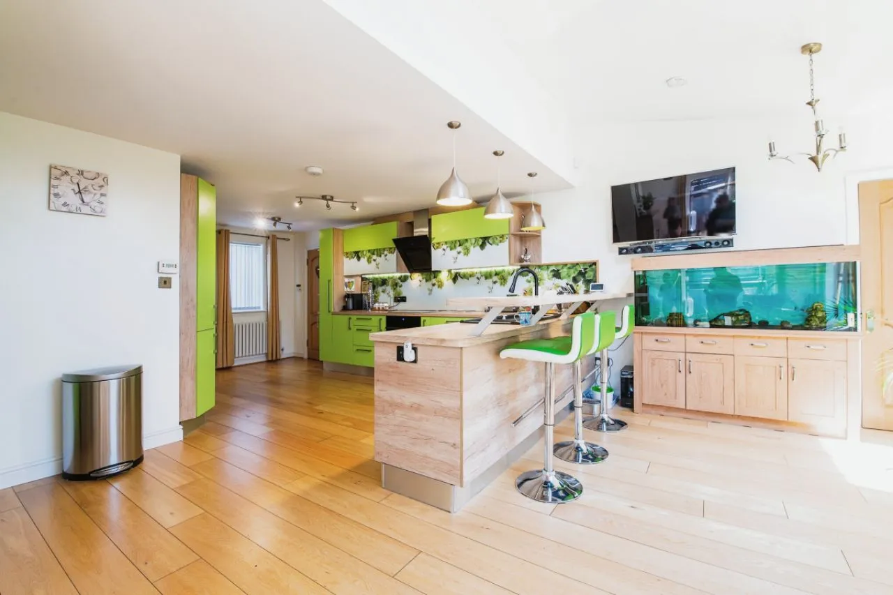 Moss Bank, Grays, Essex, RM17 5EF, photo 10