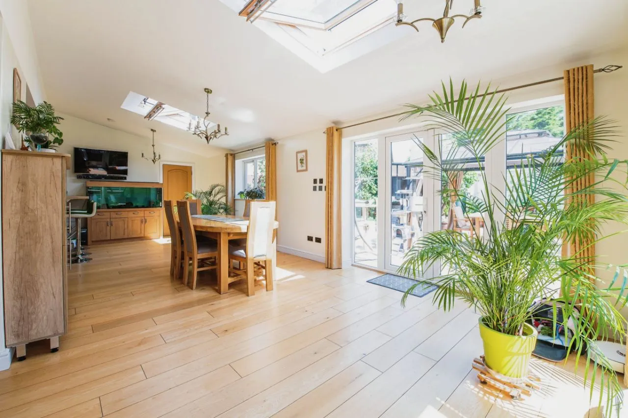Moss Bank, Grays, Essex, RM17 5EF, photo 2